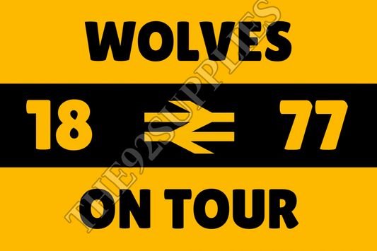 Wolves on tour x8 - Wolves